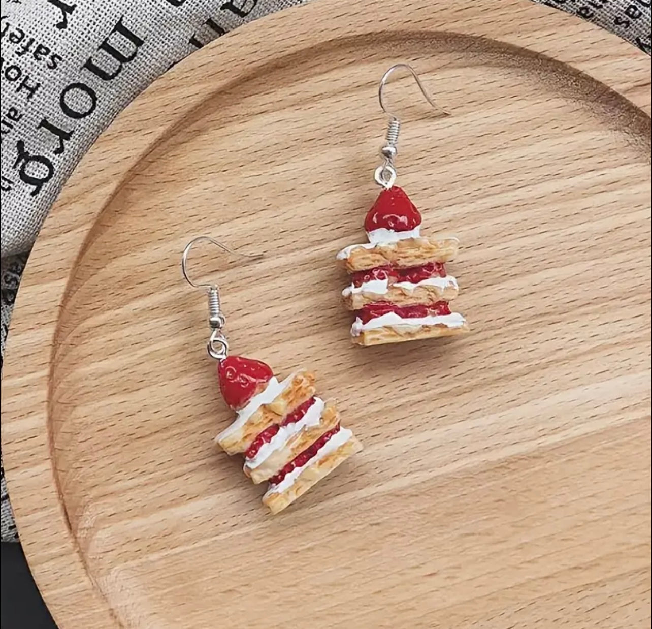 🍓Strawberry Cake Earrings🍰