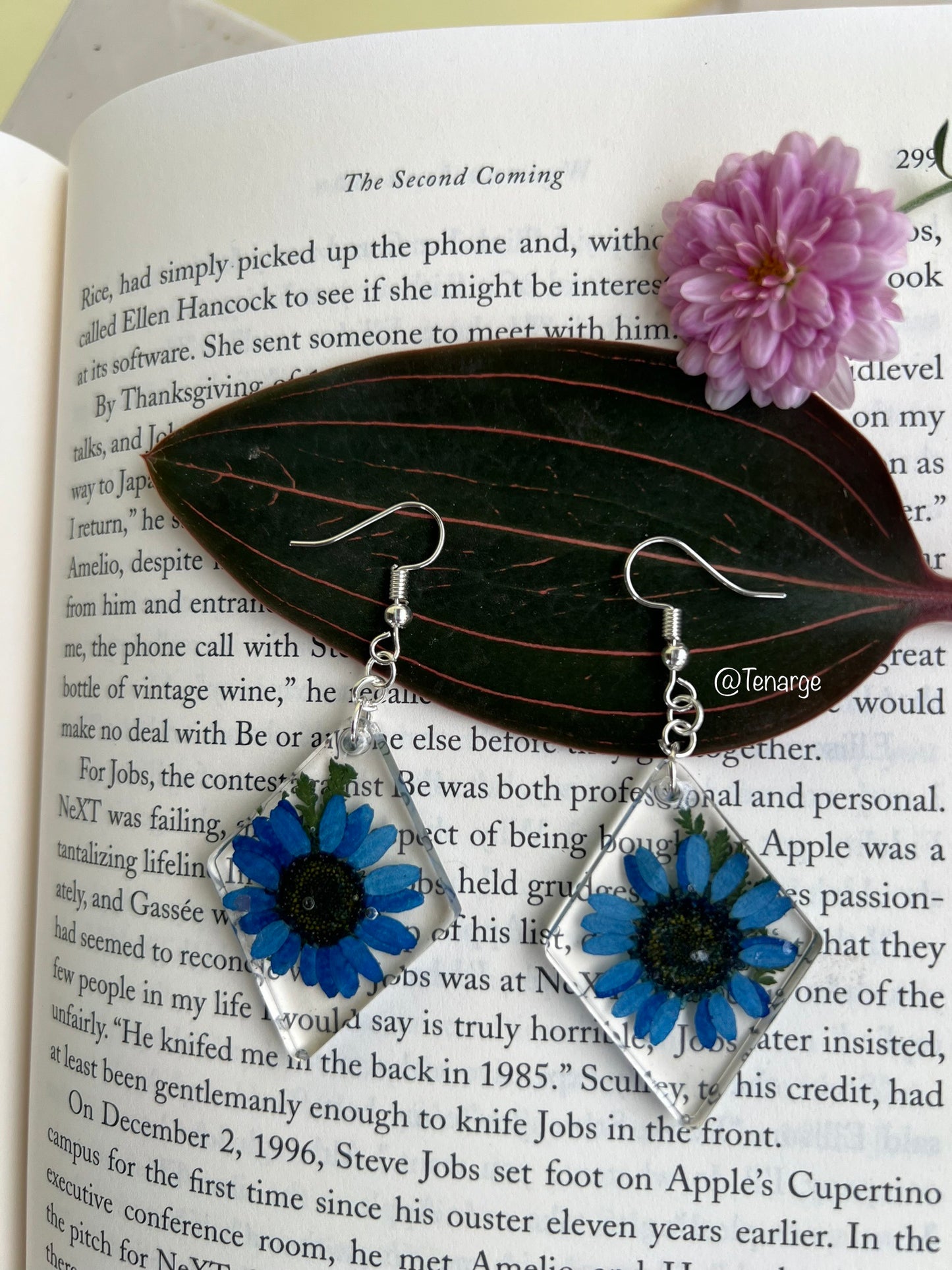 Blue Daisy Earrings 💙🫧