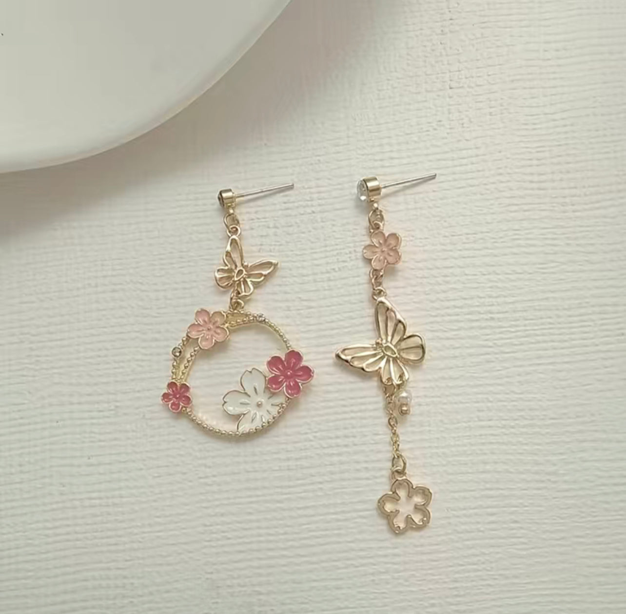 Butterfly Sakura🩷 Asymmetric Earrings