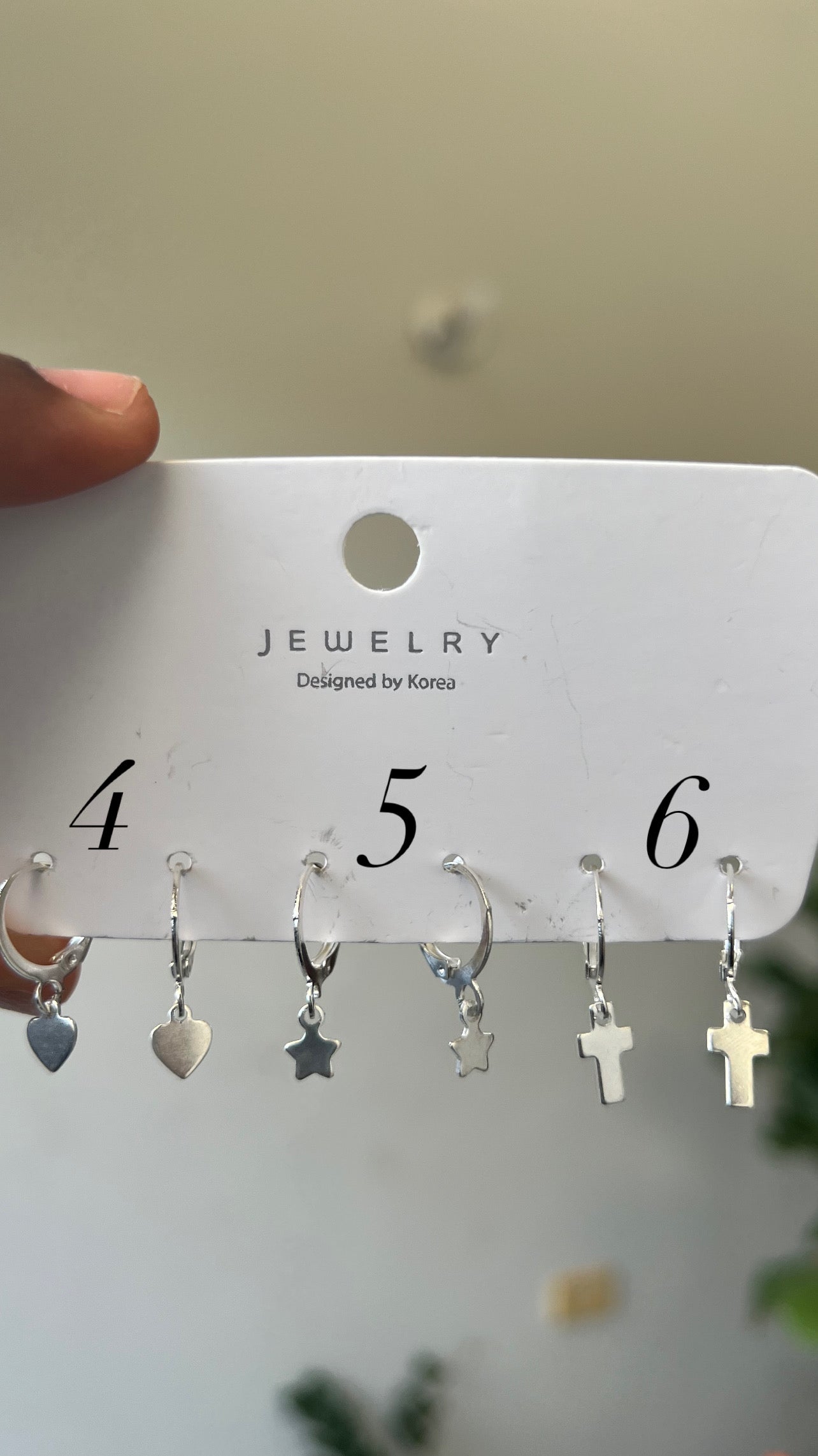Dainty Silver Earrings🩶