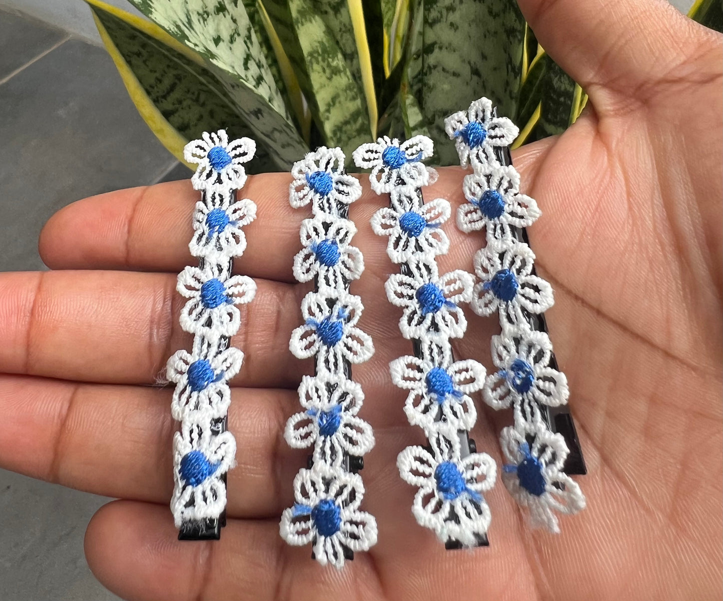Blue & White Daisy 🌼 Lace Hair Clips💙