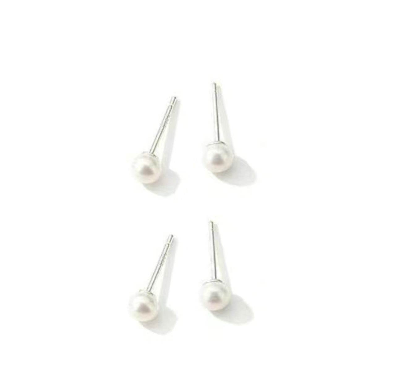 Pearl Stud Earrings🩶✨