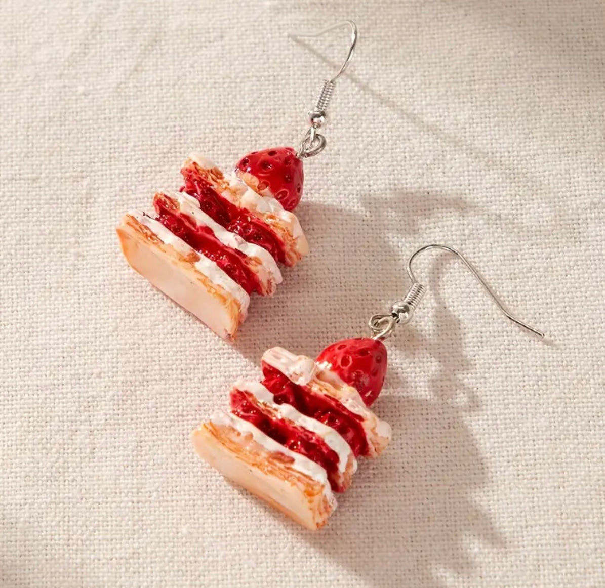 🍓Strawberry Cake Earrings🍰