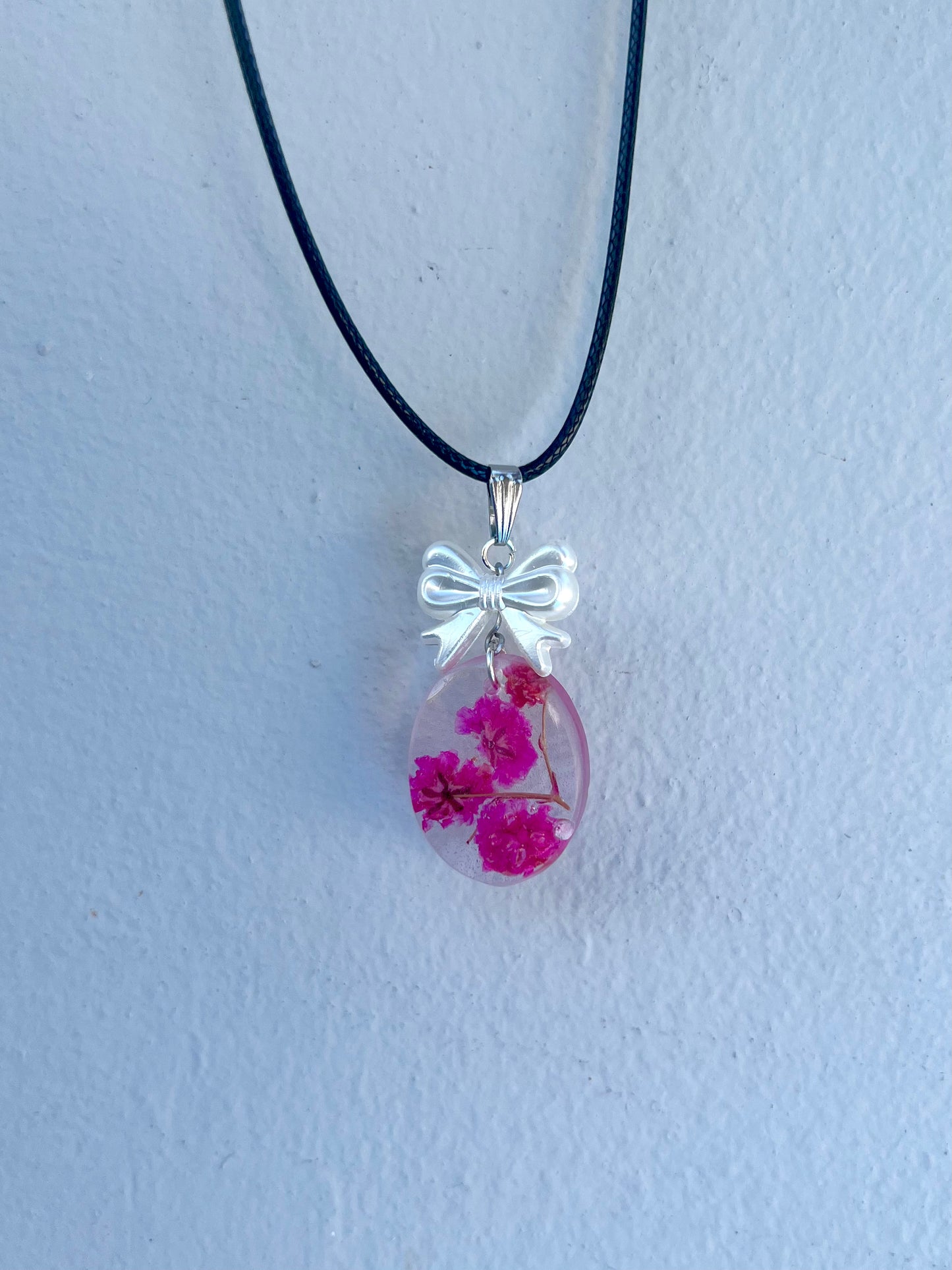 Pink Baby’s Breath Bow Necklace
