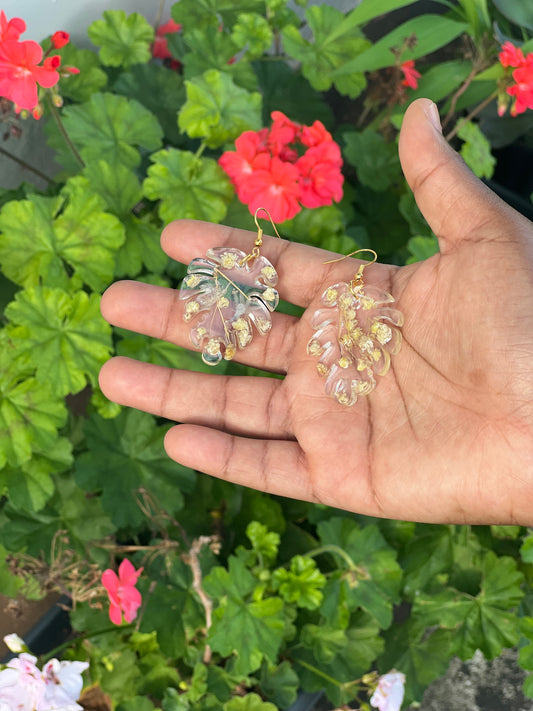 Baby’s Breath Monstera Earrings👼🏼✨