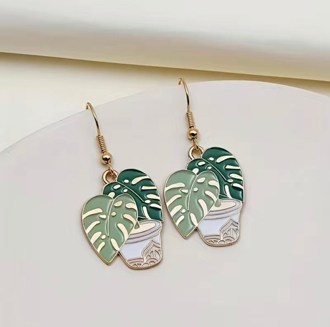 Monstera plant Earrings🪴