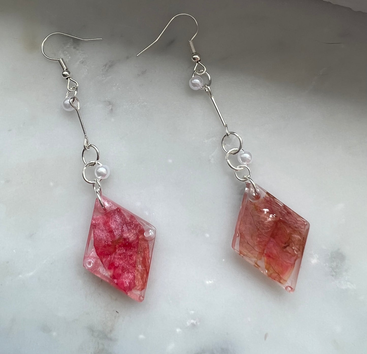 Triangular Bougainvillea Earrings w pearls🩷